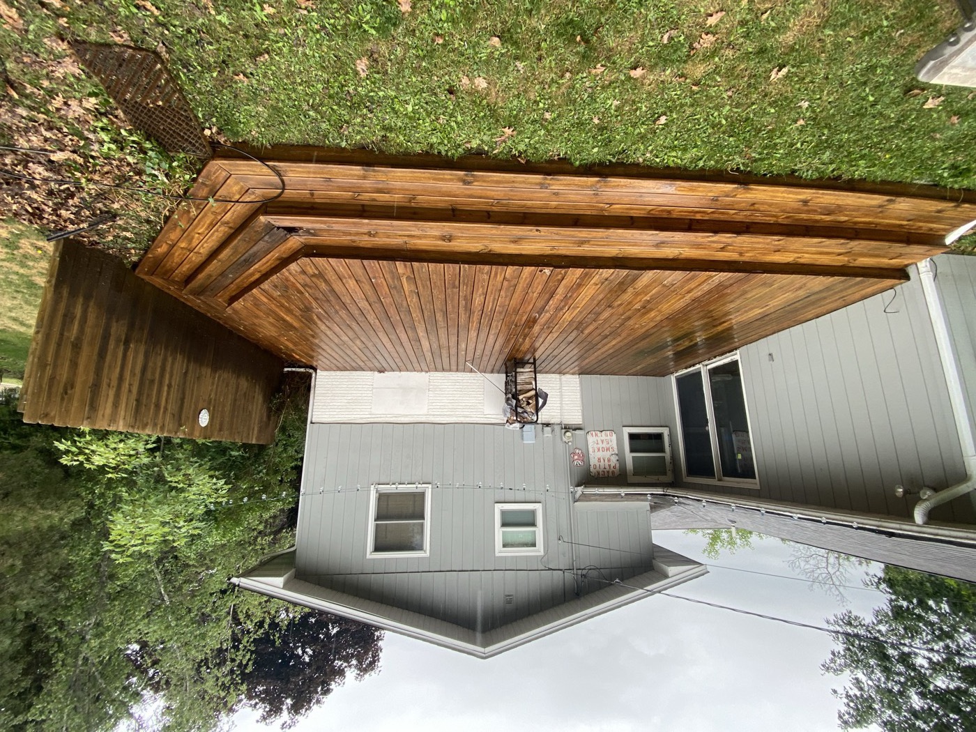 Deck boards with rich oil-based penetrating stain finish